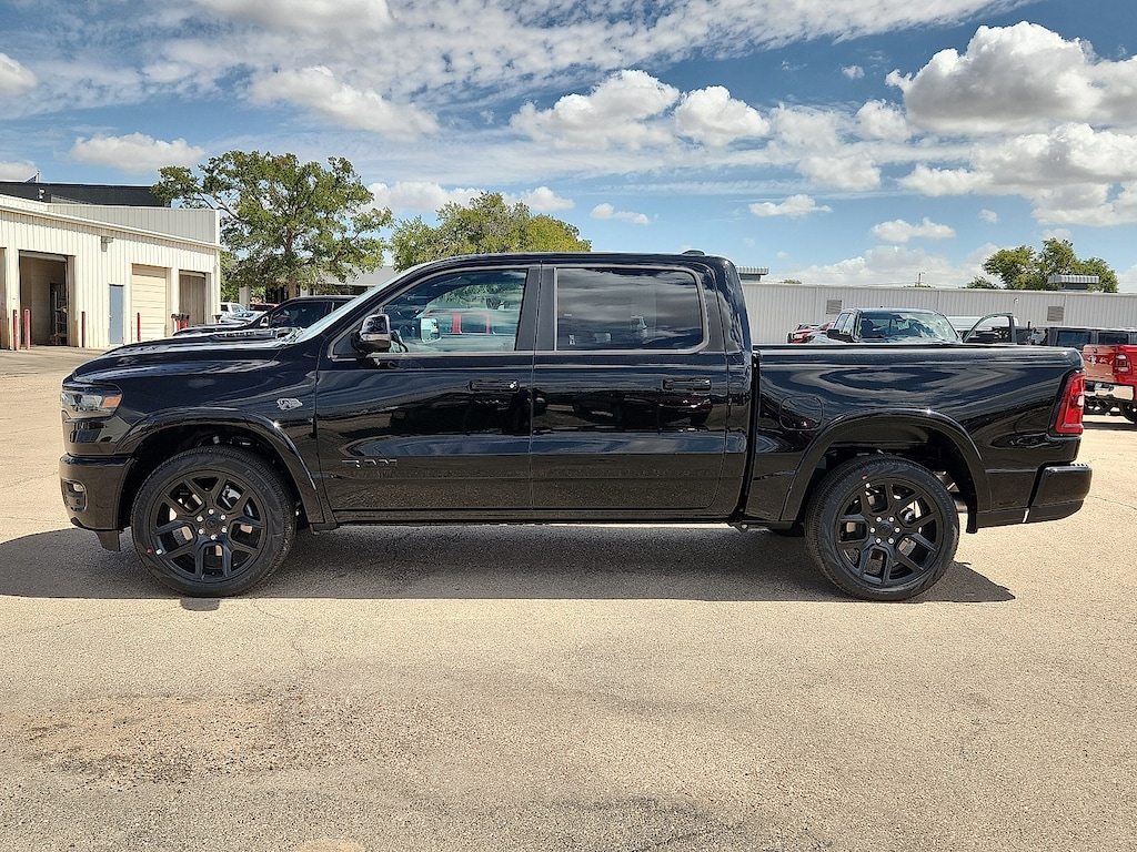 New 2027 Ram 1500 LARAMIE CREW CAB 4X4 5'7 BOX Pickup