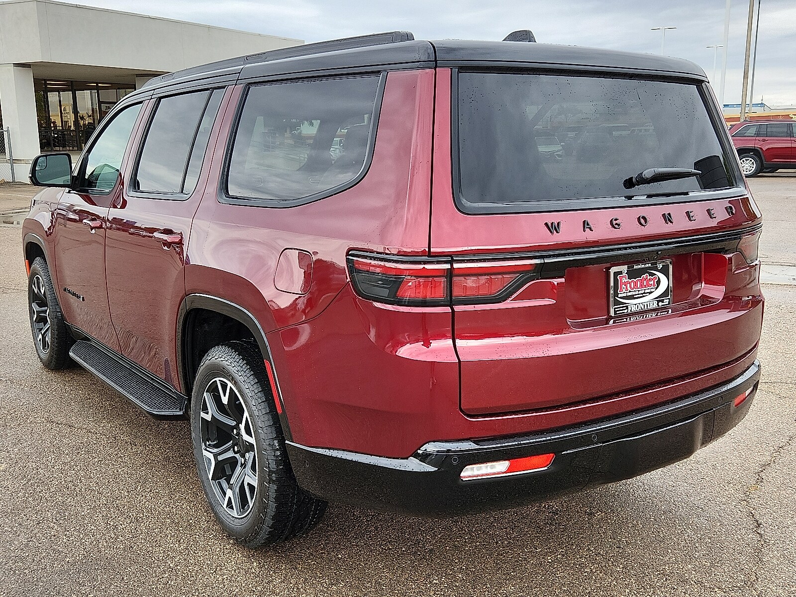 2025 Jeep Wagoneer Overland photo 3