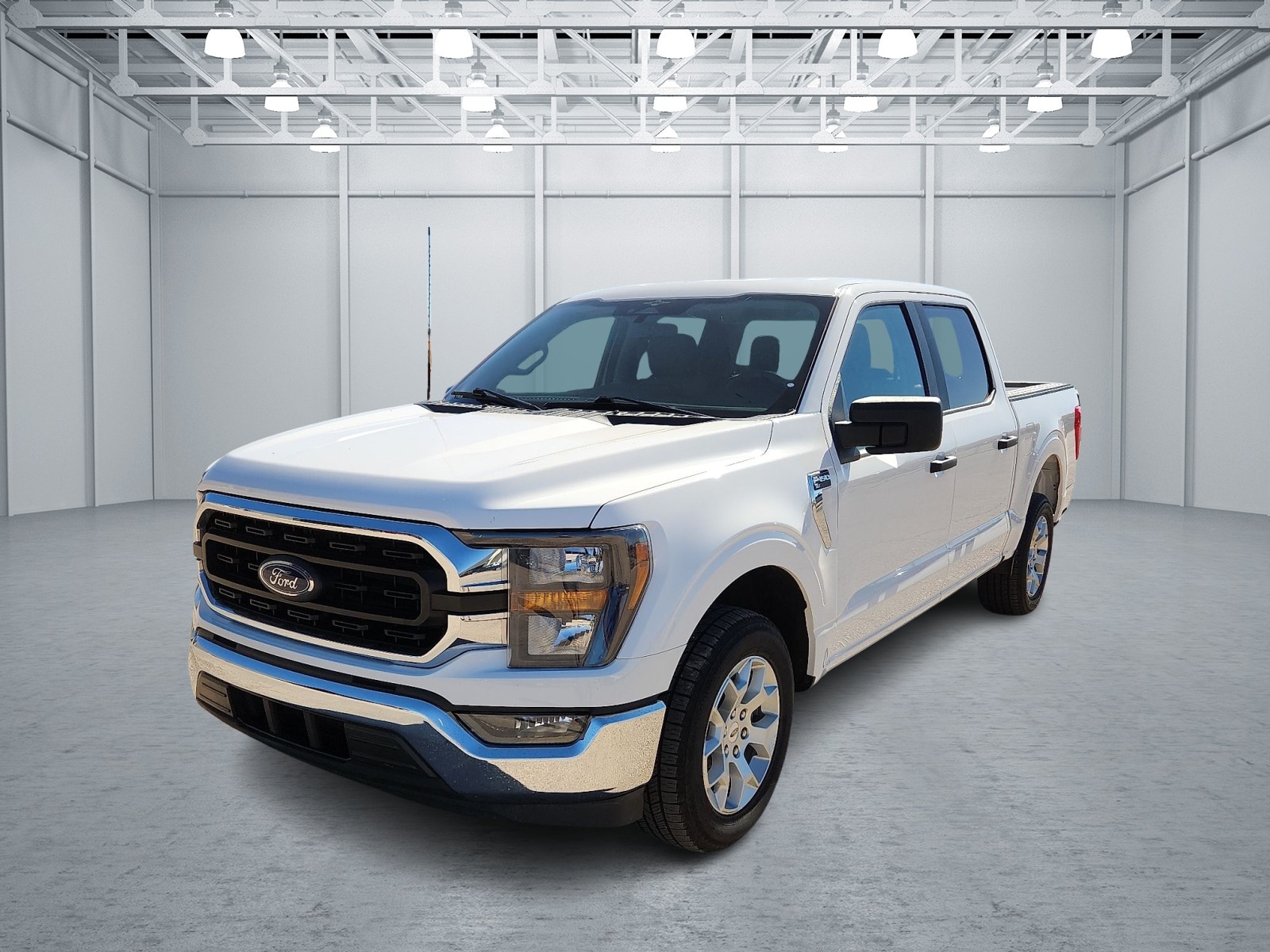 2023 Ford F-150 XL's photo
