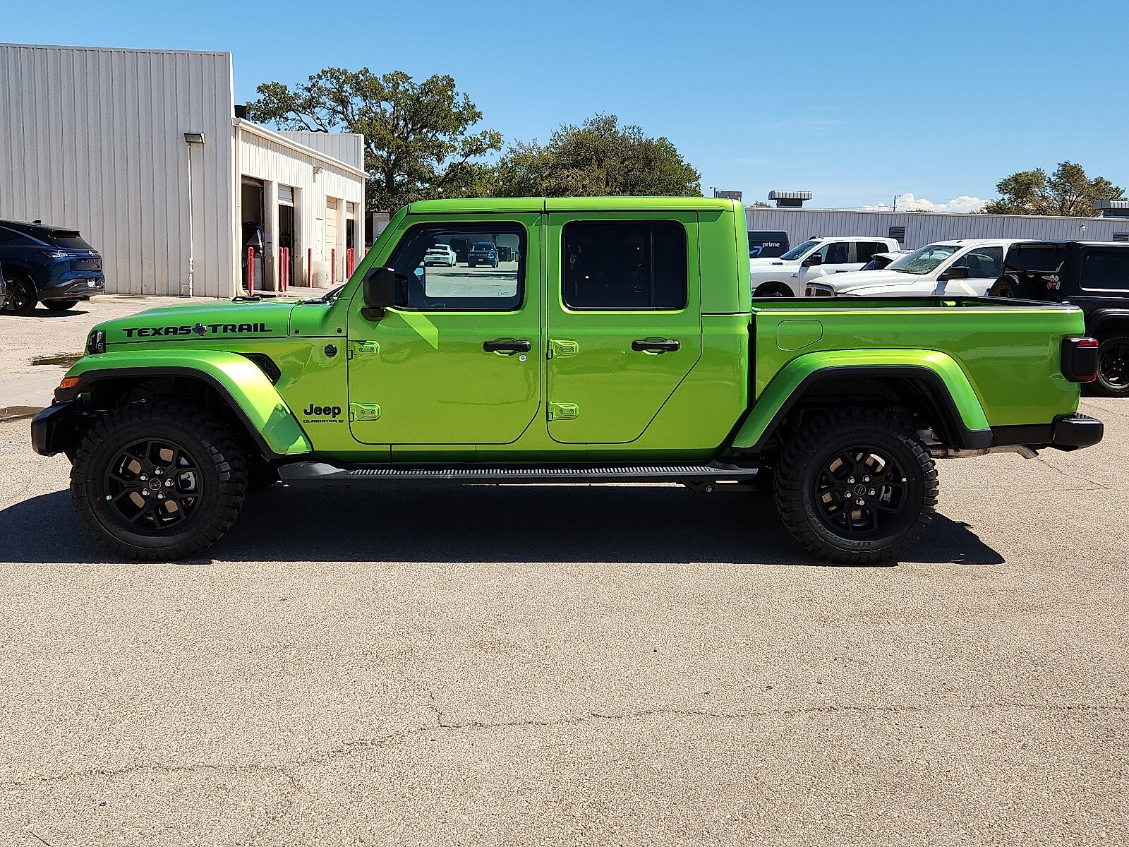2025 Jeep Gladiator Texas Trail photo 2