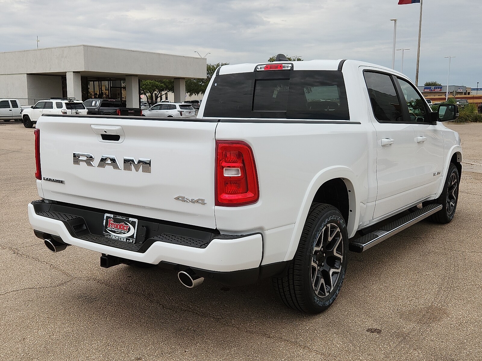 2026 Ram 1500 Laramie photo 4