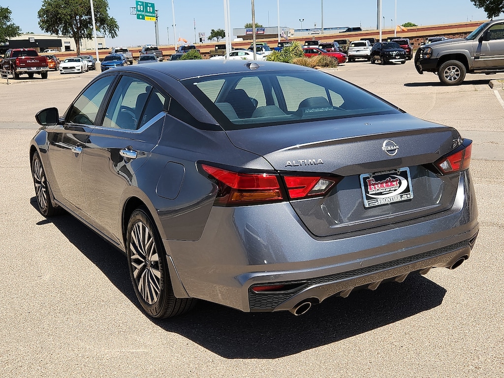 Used 2024 Nissan Altima 2.5 SV Sedan