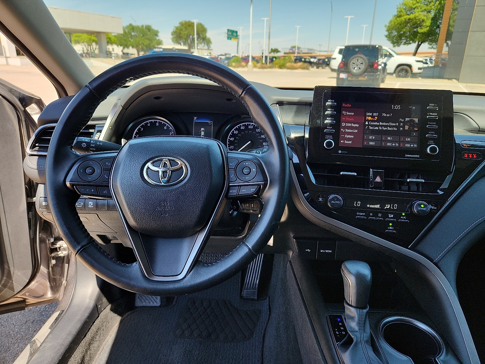2024 Toyota Camry SE - Photo 11