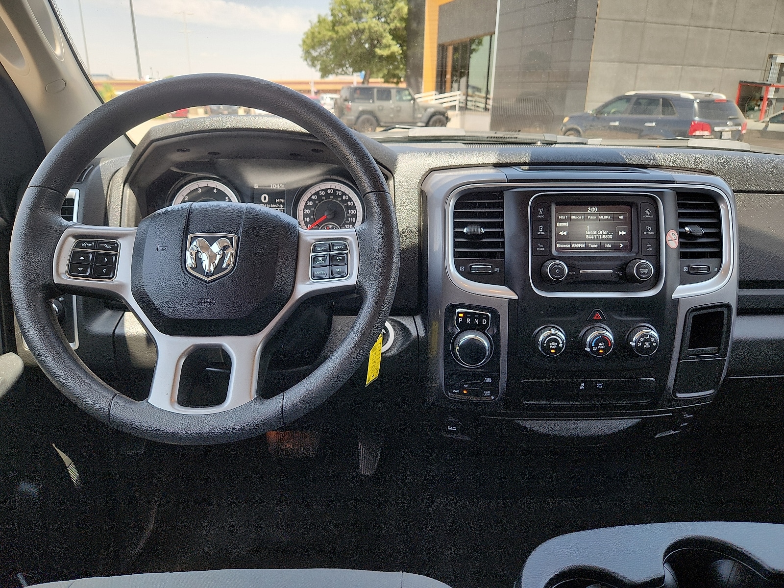 2024 RAM Ram 1500 Classic SLT - Photo 12