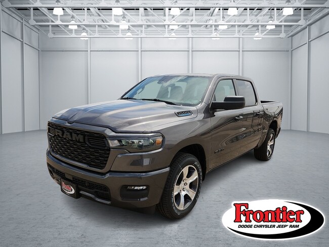 2026 Ram 1500 EXPRESS CREW CAB 4X2 5'7 BOX Pickup
