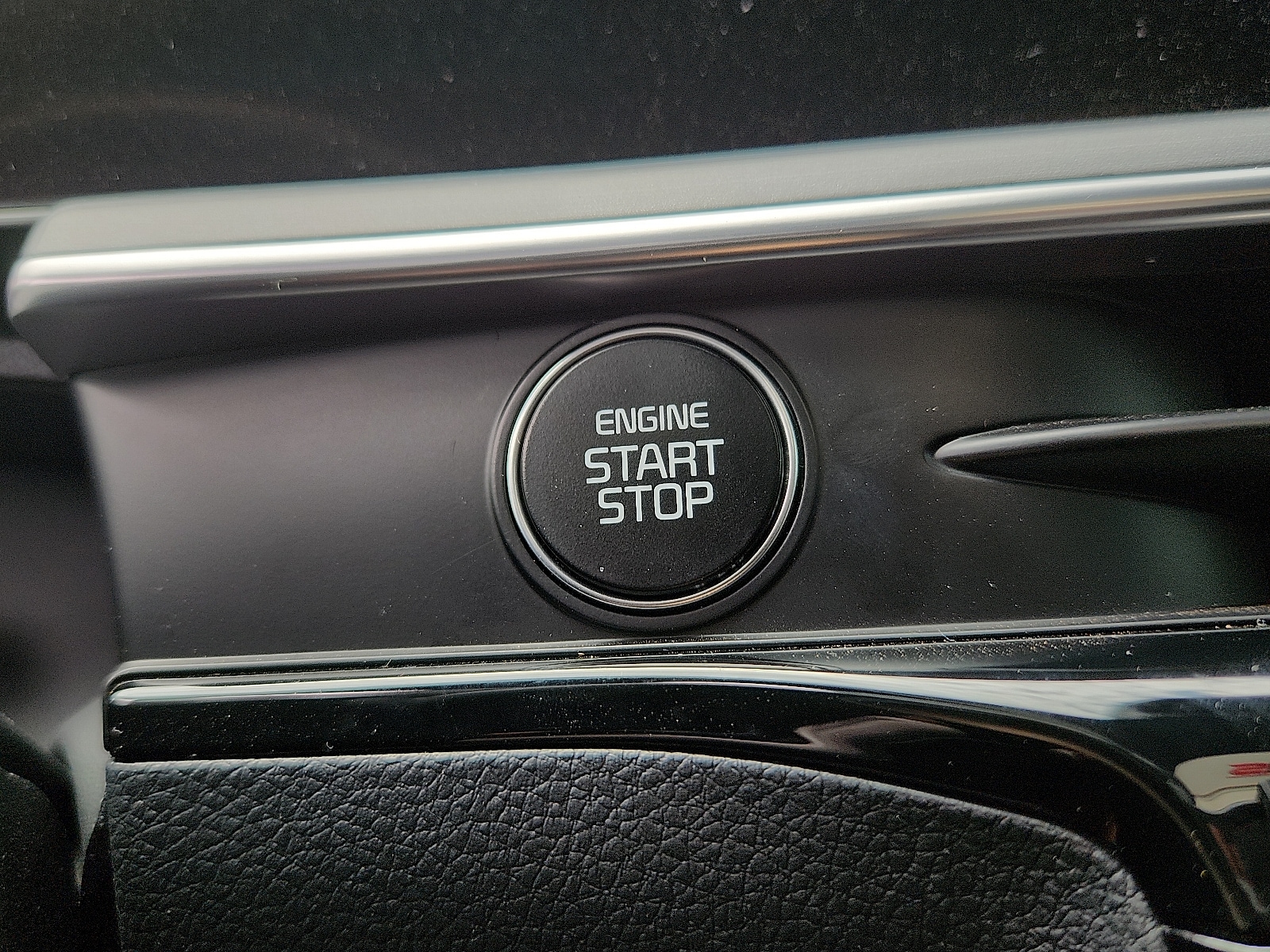 2025 Kia K5 GT - Photo 18