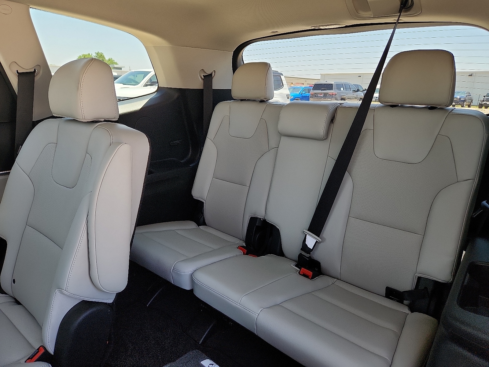 2024 Kia Telluride S - Photo 8