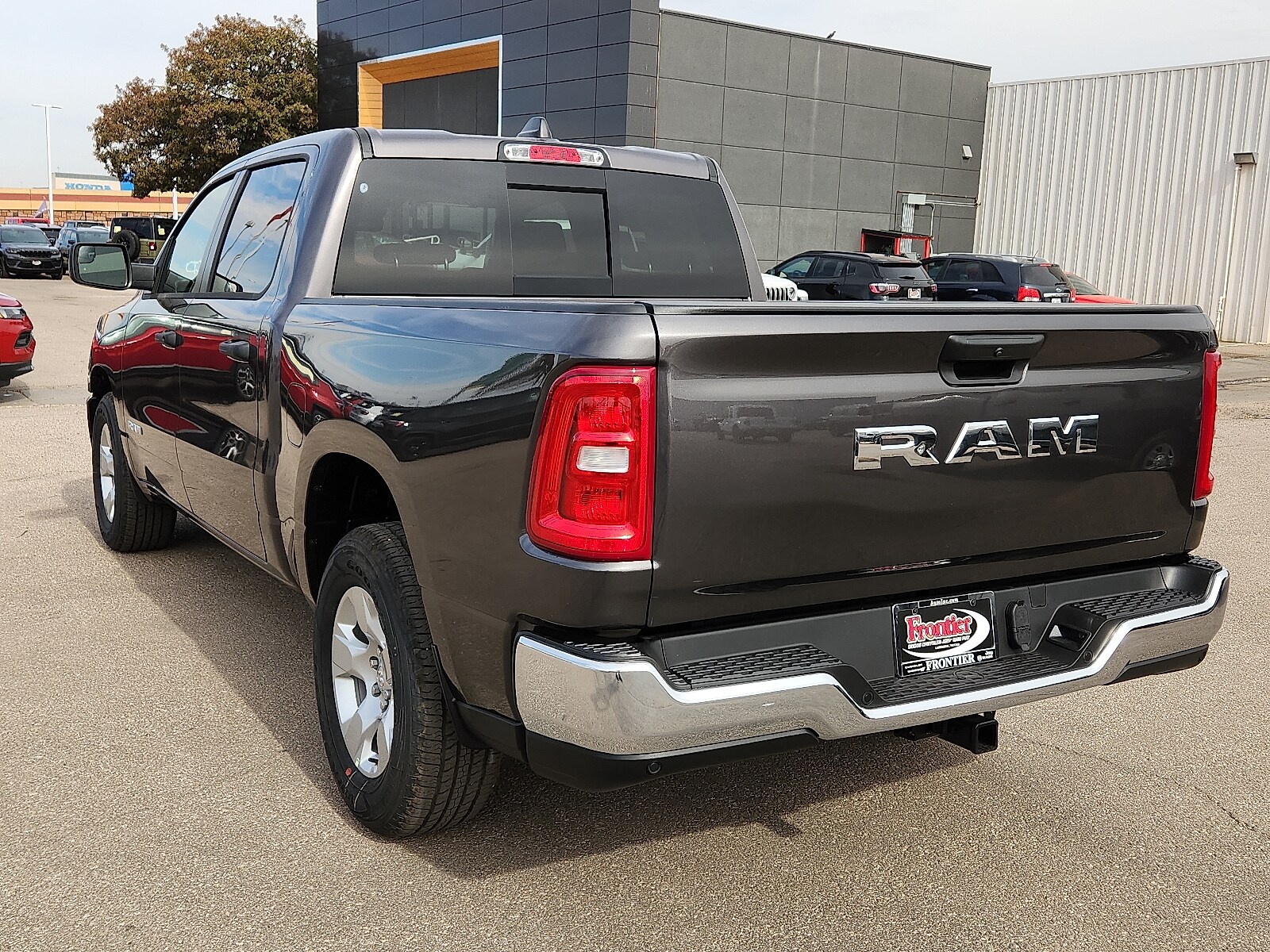 2025 Ram 1500 Tradesman photo 2