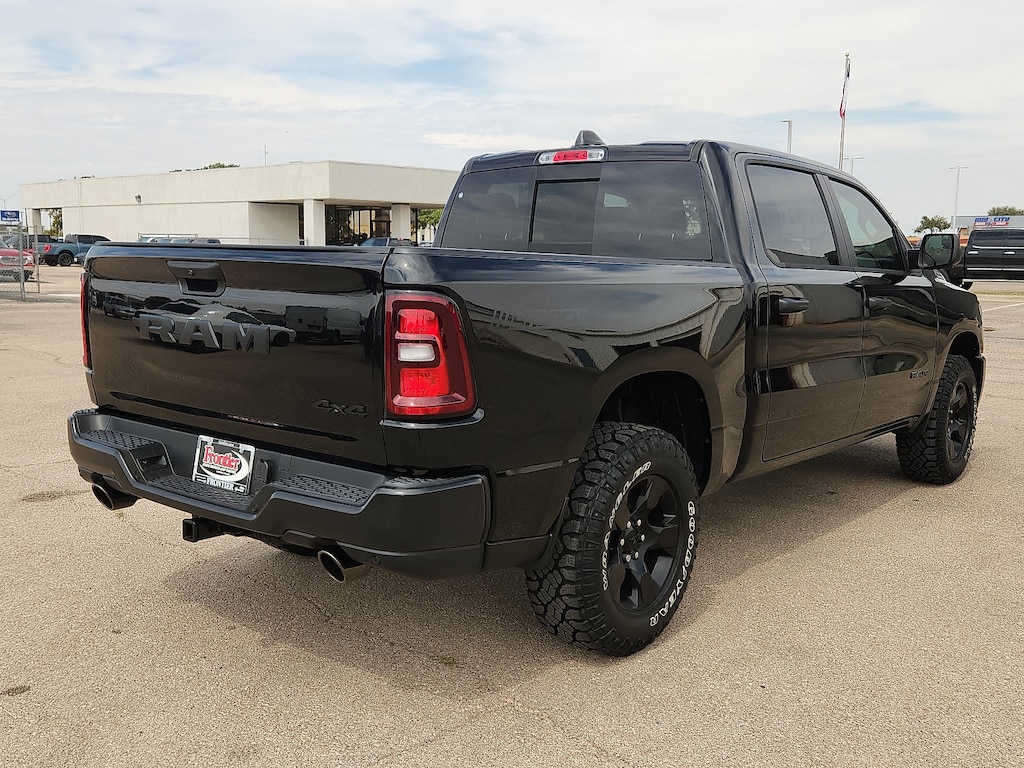 New 2026 Ram 1500 WARLOCK CREW CAB 4X4 5'7 BOX Pickup