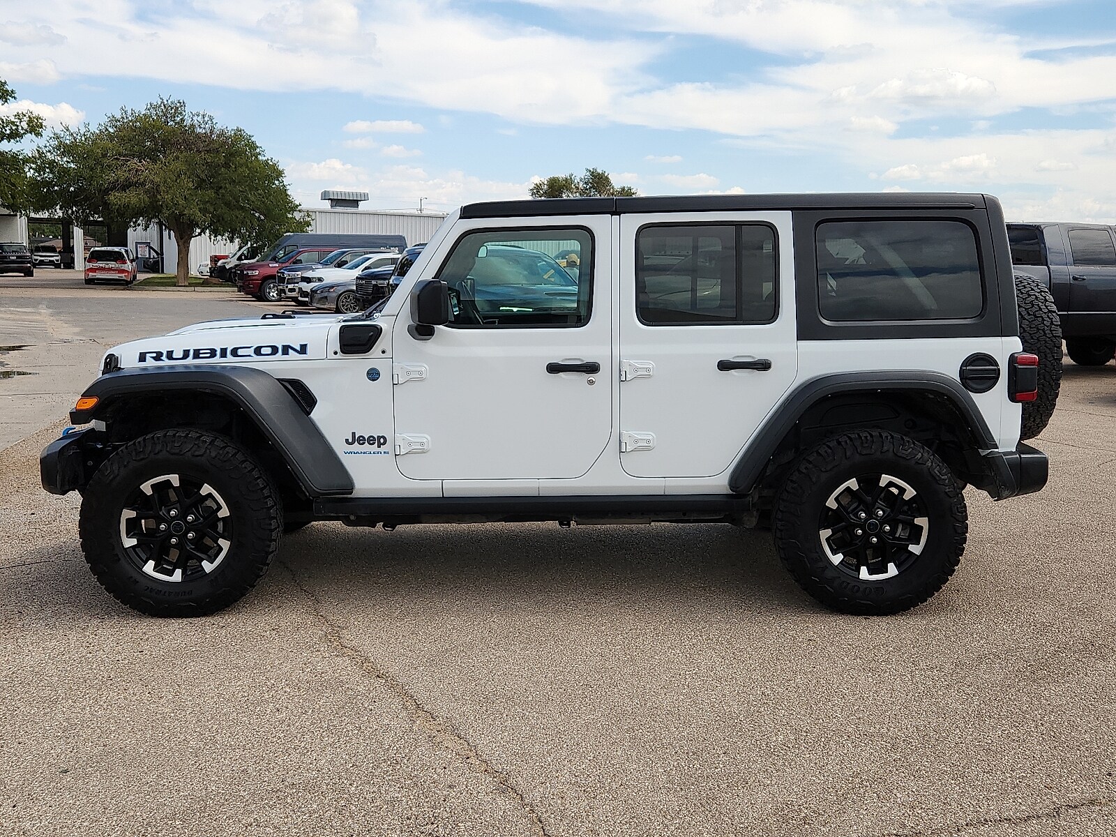 2024 Jeep Wrangler 4xe Rubicon photo 2