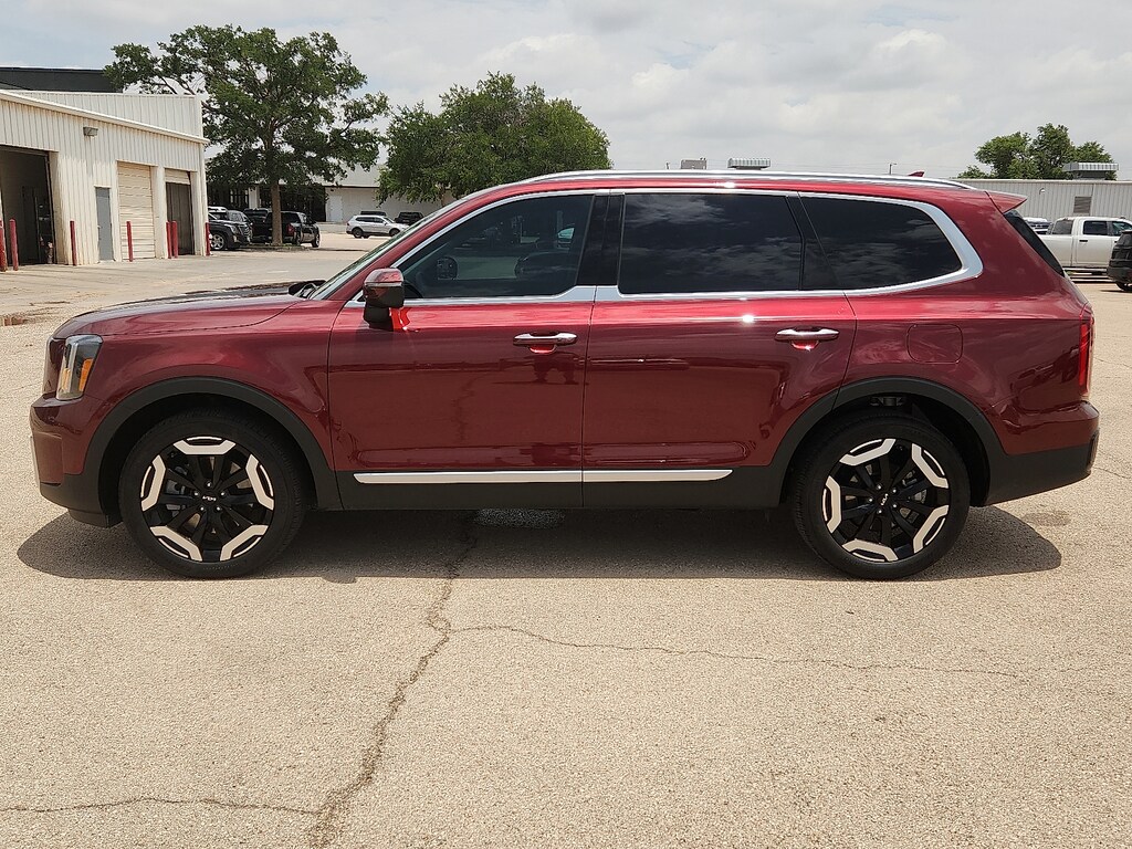 Used 2024 Kia Telluride S SUV