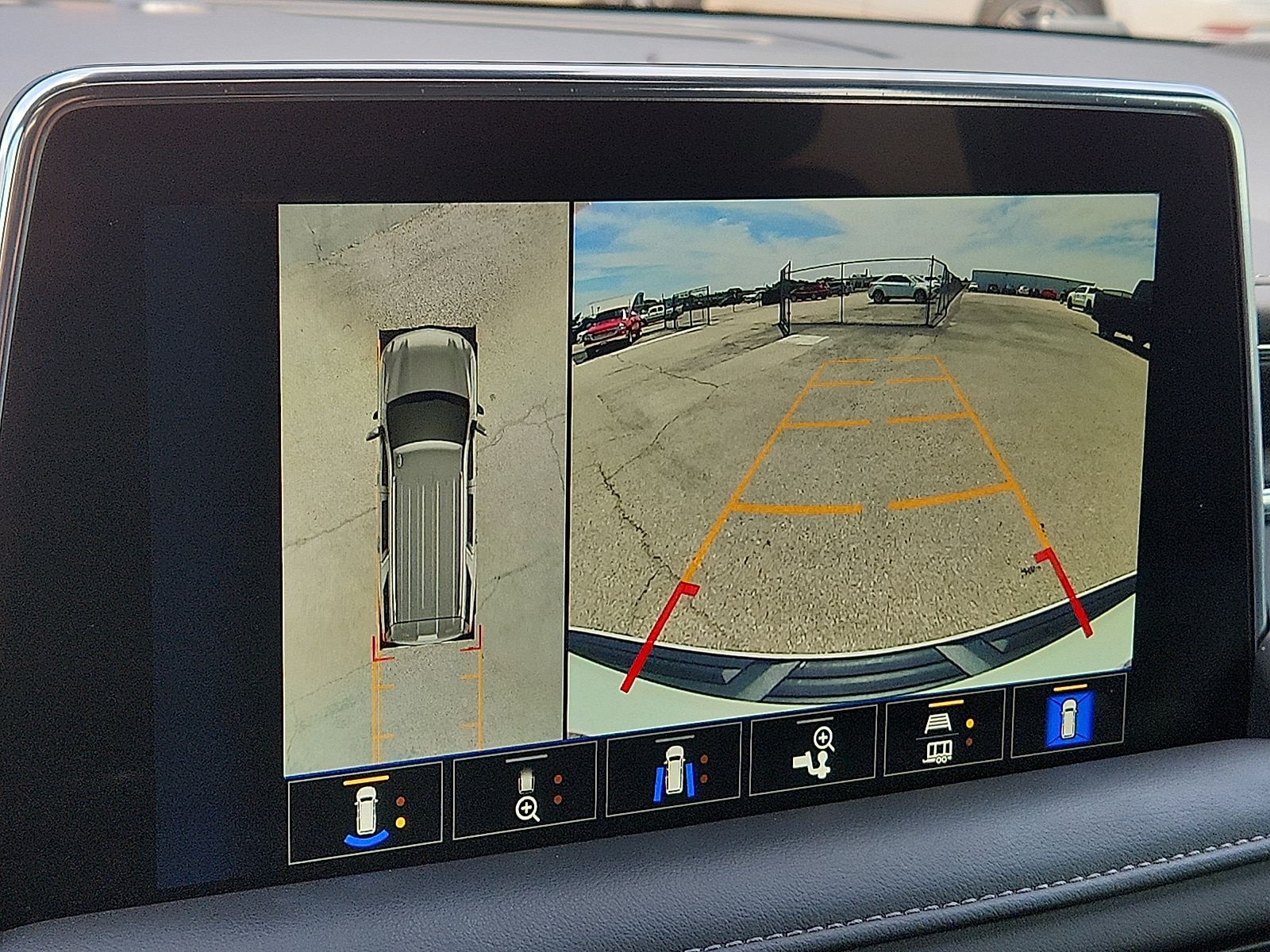 2024 Chevrolet Suburban Z71 - Photo 15