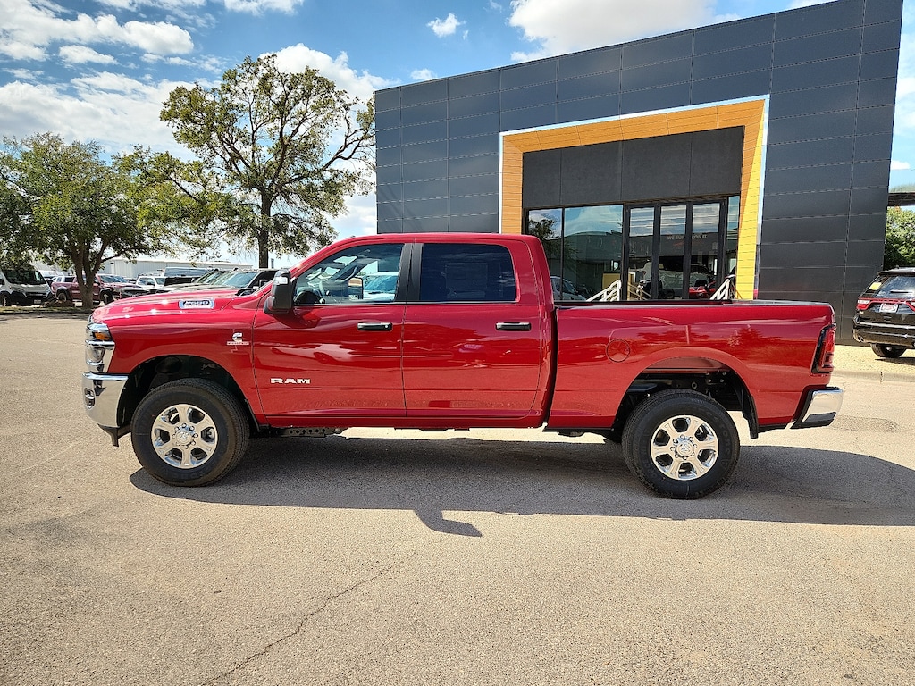 New 2026 Ram 2500 LONE STAR CREW CAB 4X4 6'4 BOX Pickup