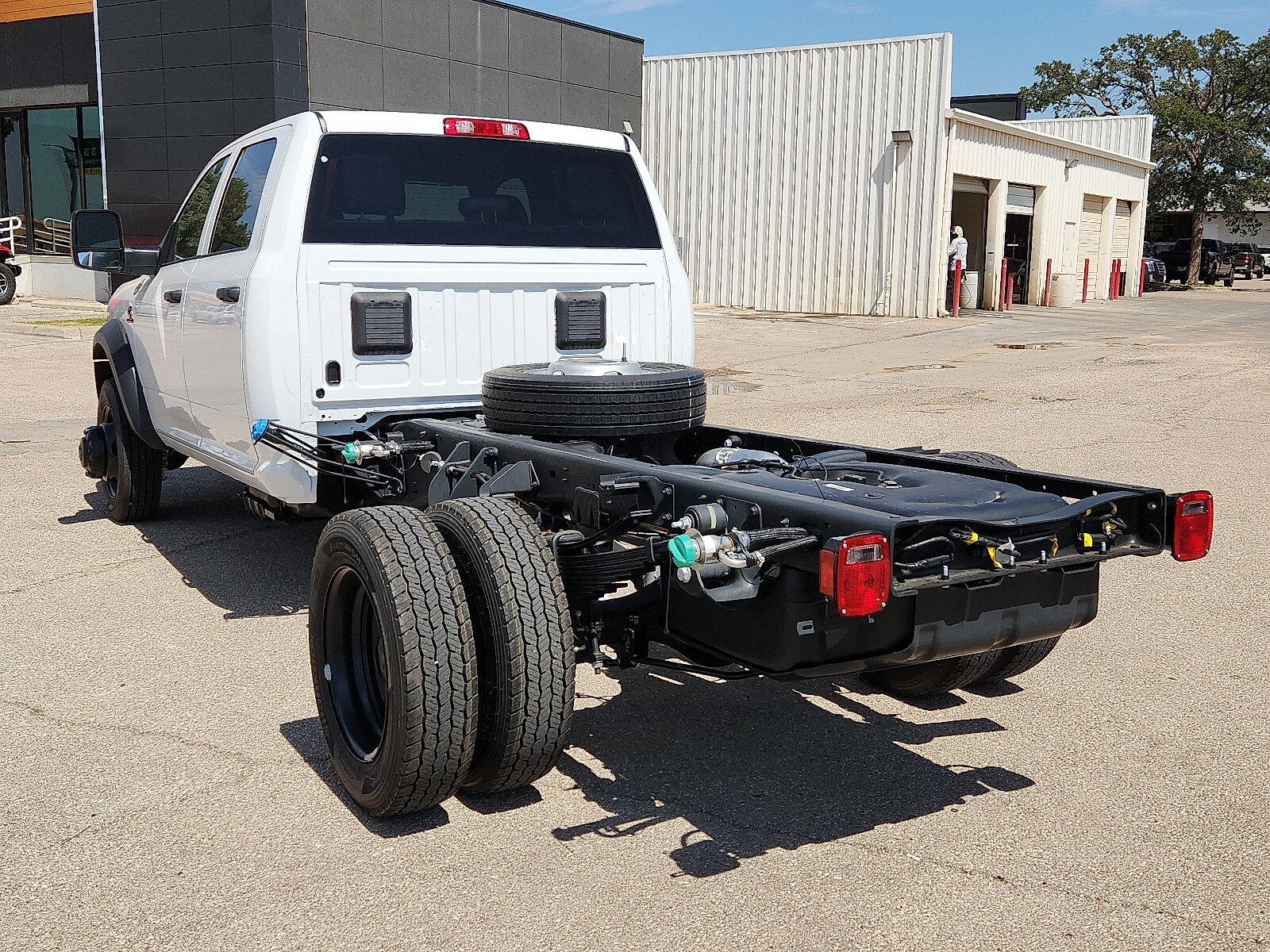 2025 Ram 4500 Tradesman photo 2