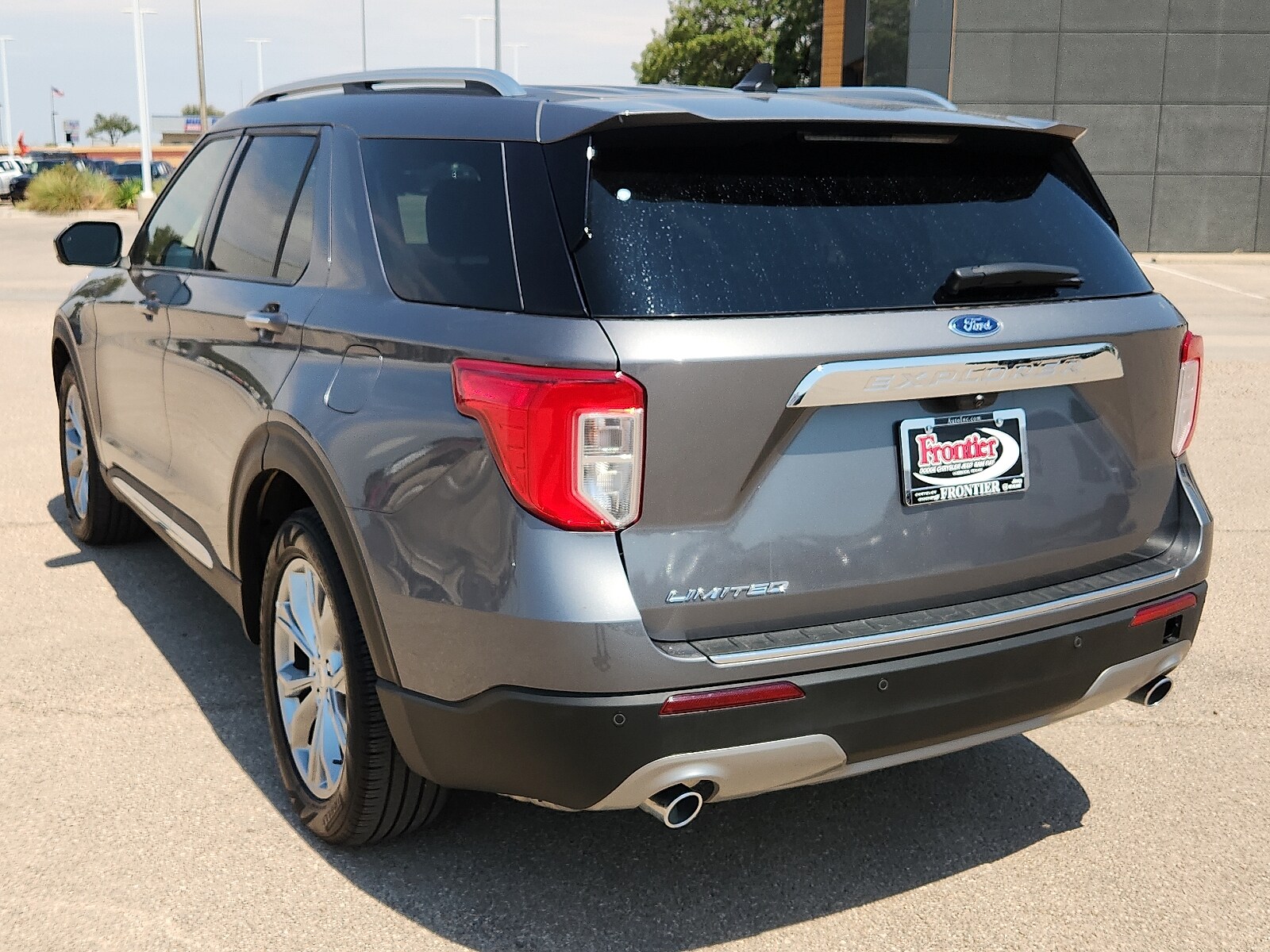 2023 Ford Explorer Limited photo 3