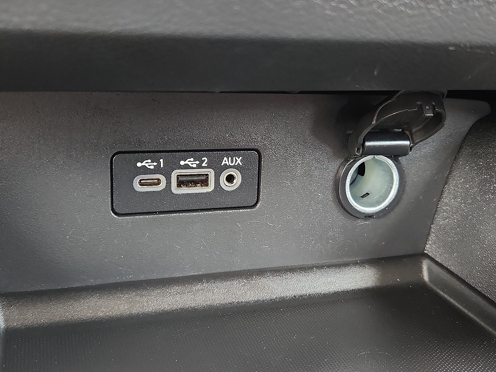 2025 Nissan Altima SV - Photo 15