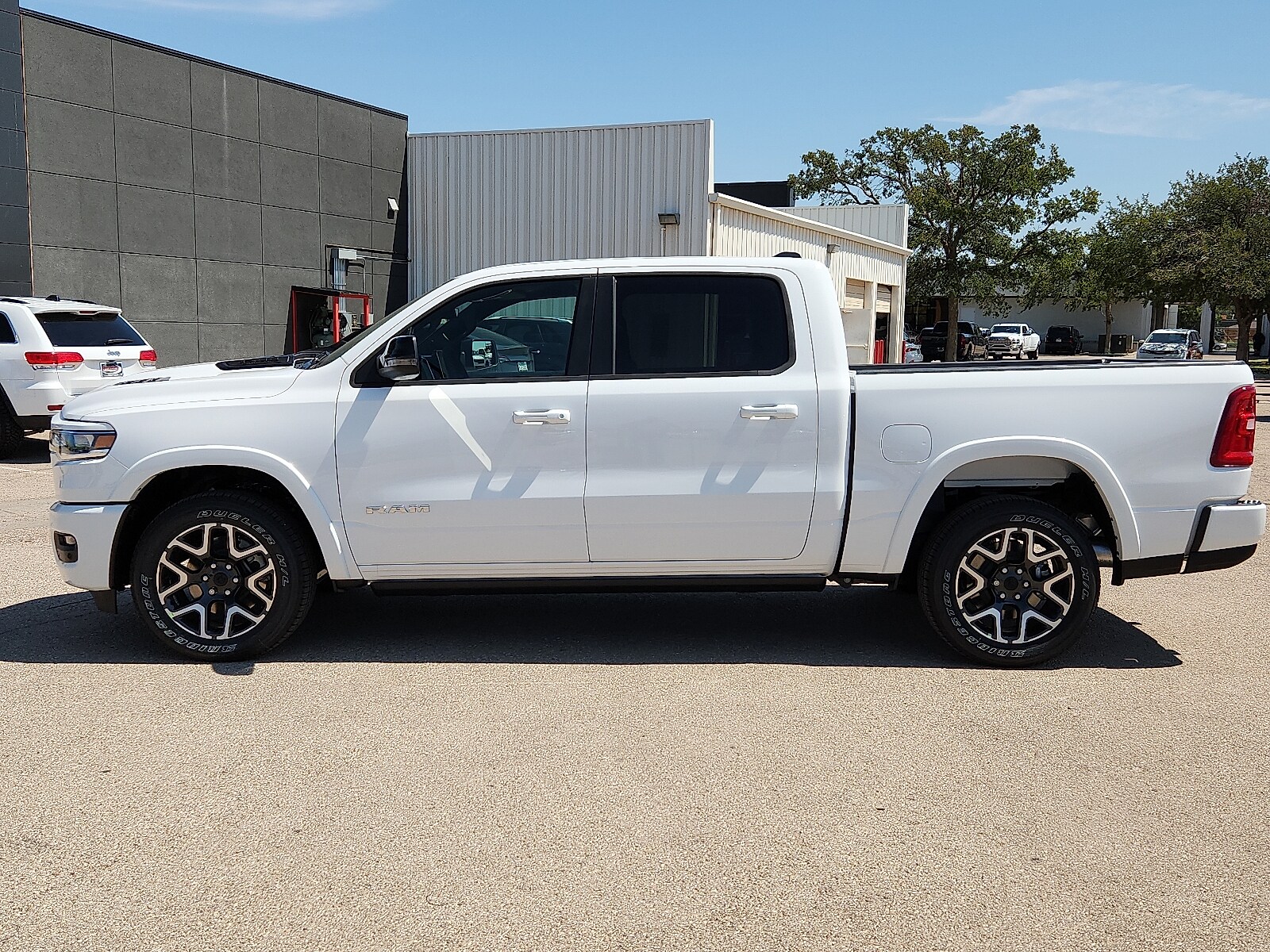 2026 Ram 1500 Laramie photo 2