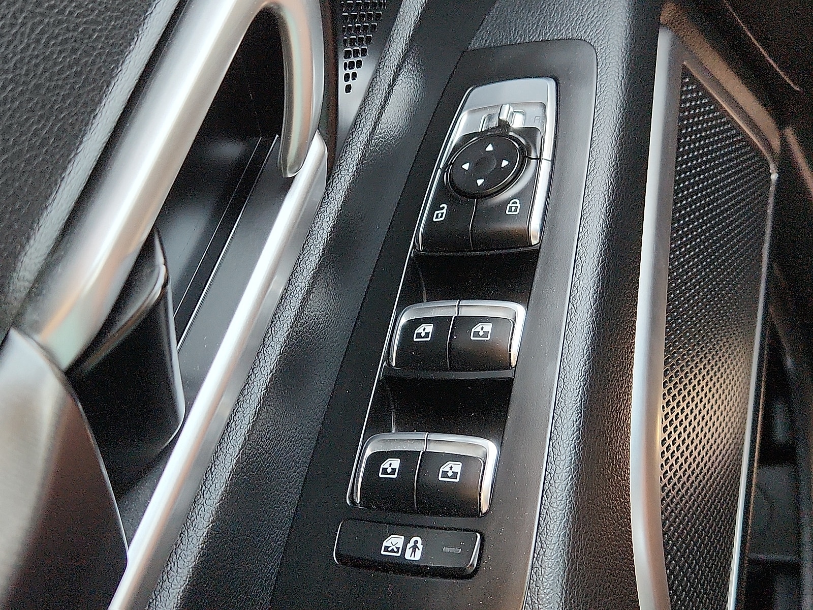 2025 Kia Telluride S - Photo 17