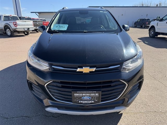 Used 2020 Chevrolet Trax LT with VIN KL7CJPSB7LB011665 for sale in Winner, SD