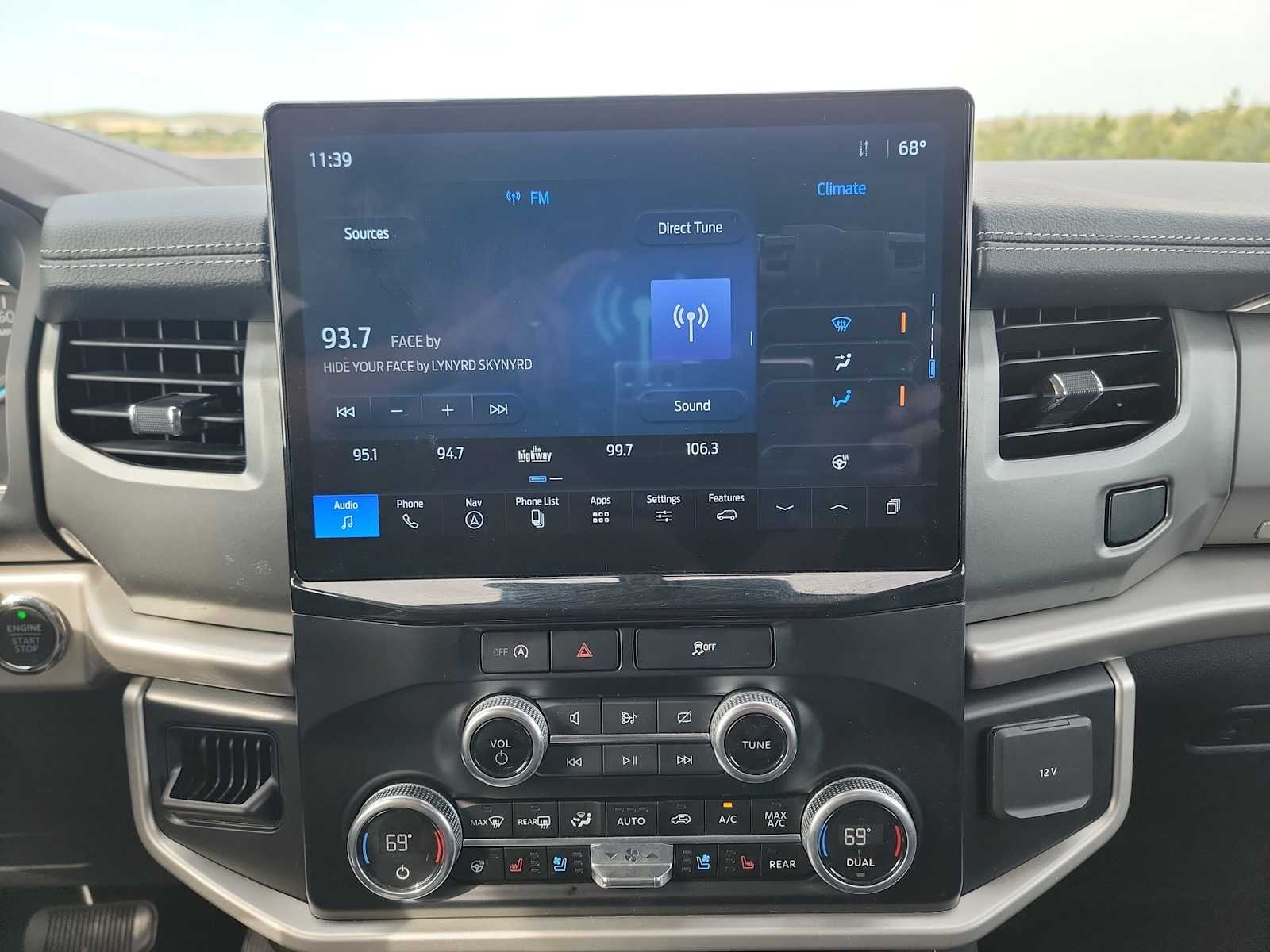 2024 Ford Expedition XLT - Photo 19