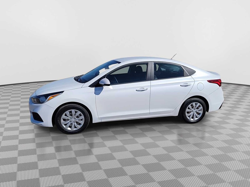 Used 2021 Hyundai Accent SE Sedan