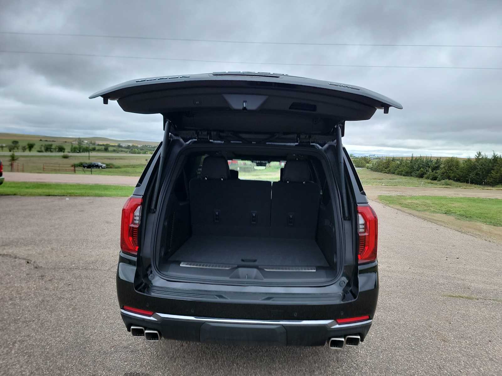 2026 GMC Yukon XL Denali Ultimate - Photo 25