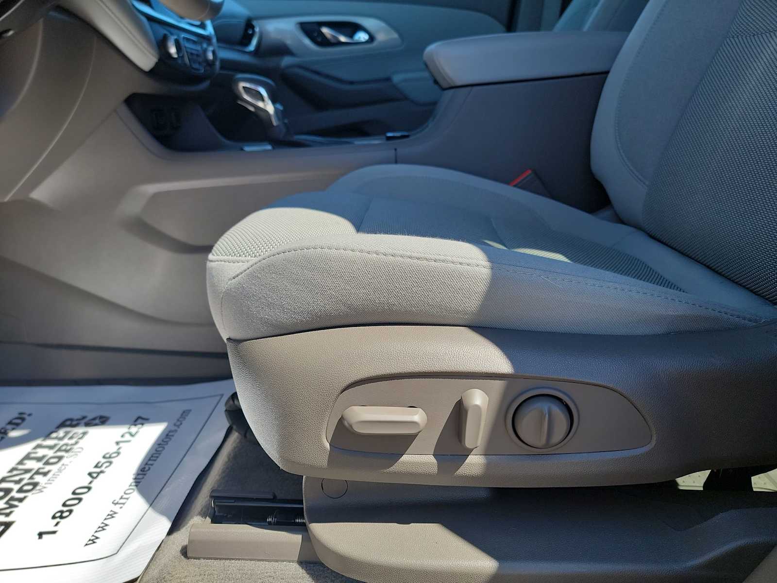 2021 Chevrolet Traverse 1LT - Photo 12