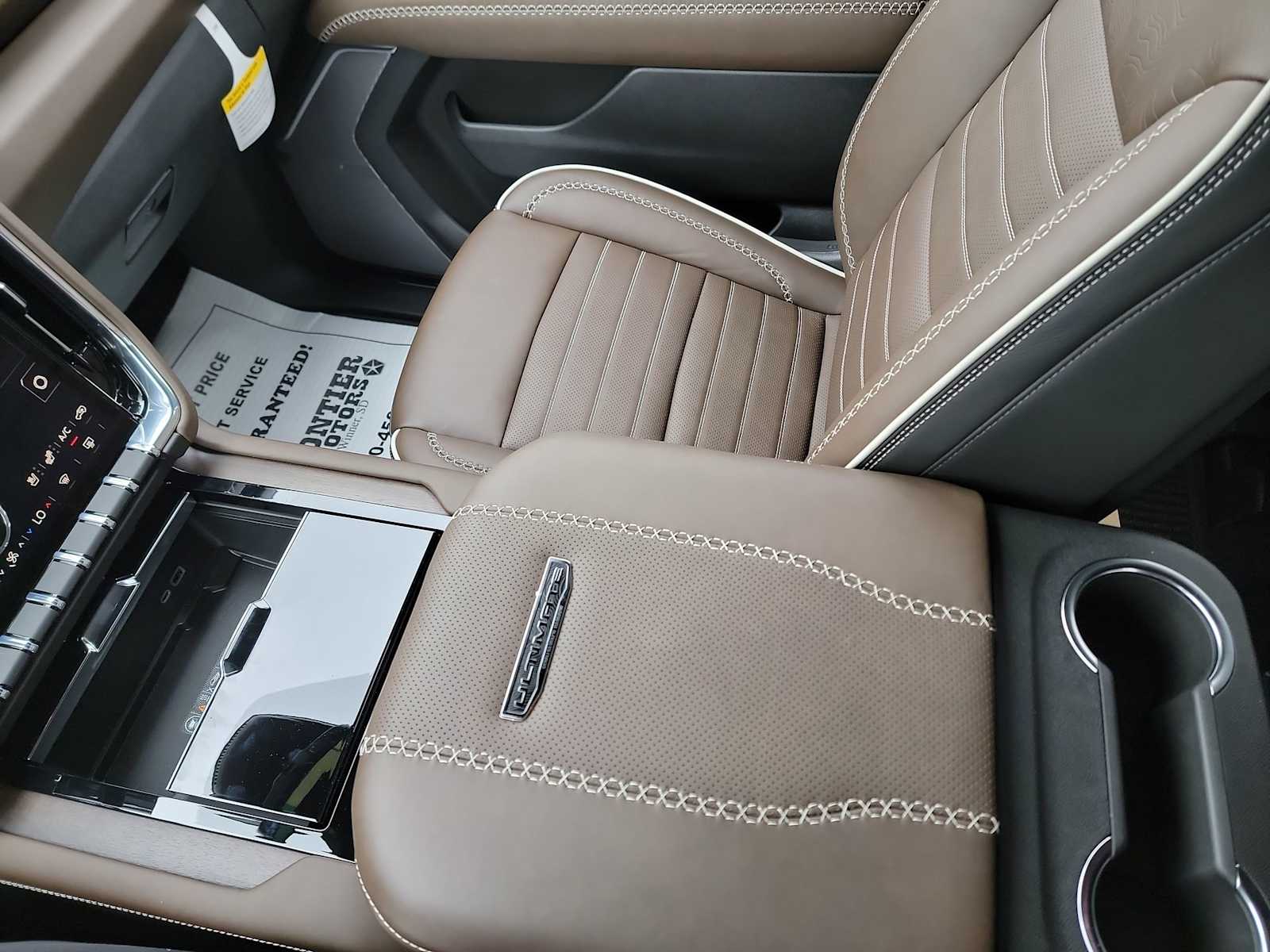 2026 GMC Yukon XL Denali Ultimate - Photo 21