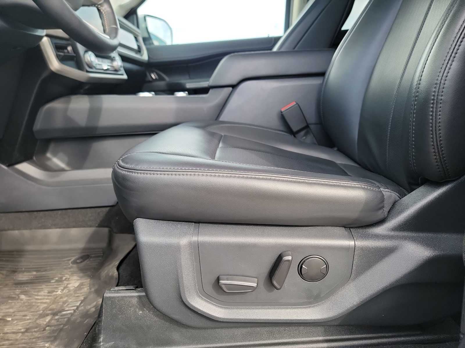 2024 Ford Expedition XLT - Photo 12