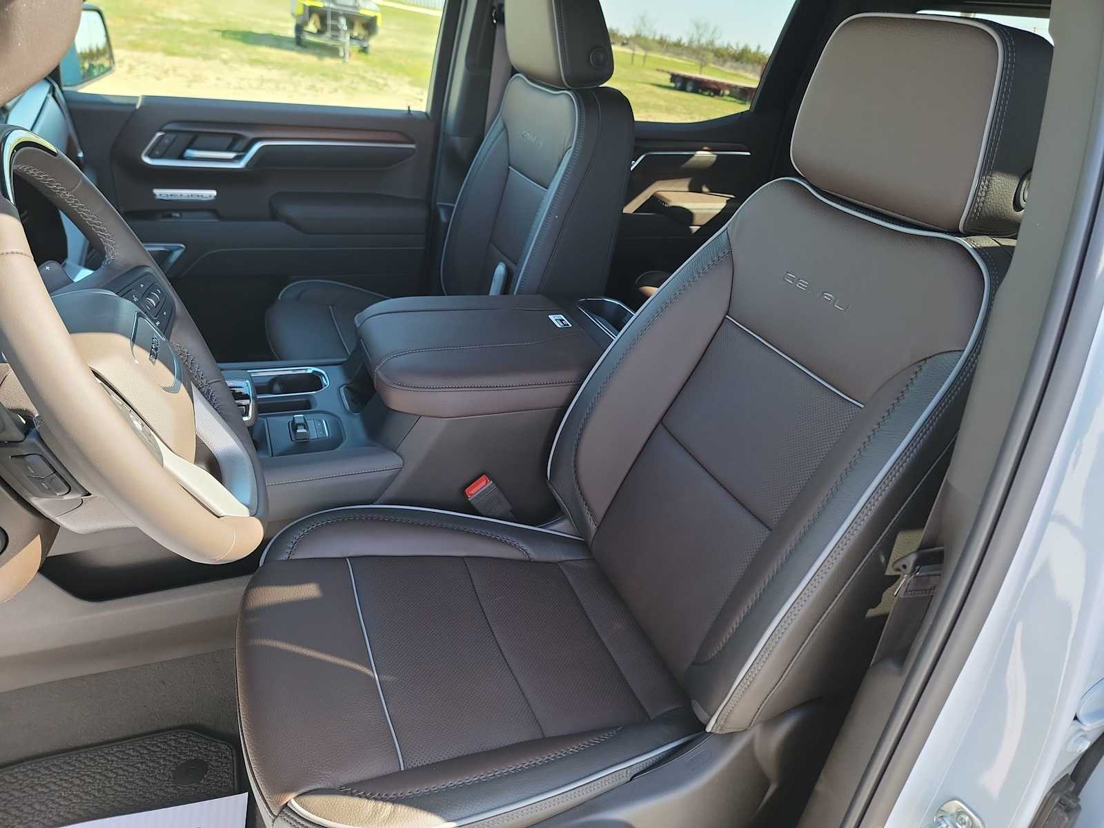 2026 GMC Sierra 1500 Denali - Photo 11