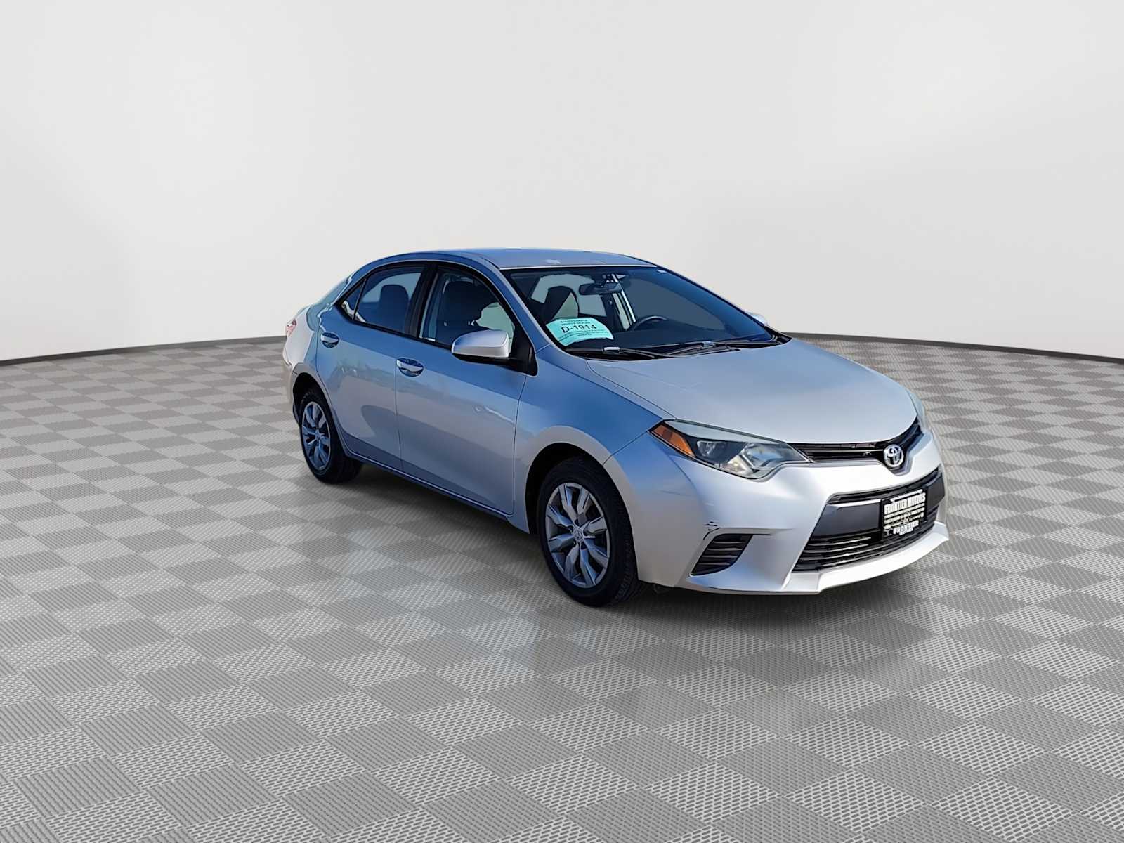Used 2015 Toyota Corolla LE with VIN 5YFBURHE9FP228403 for sale in Winner, SD