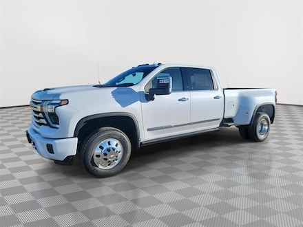 2026 Chevrolet Silverado 3500 HD High Country DRW Truck Crew Cab