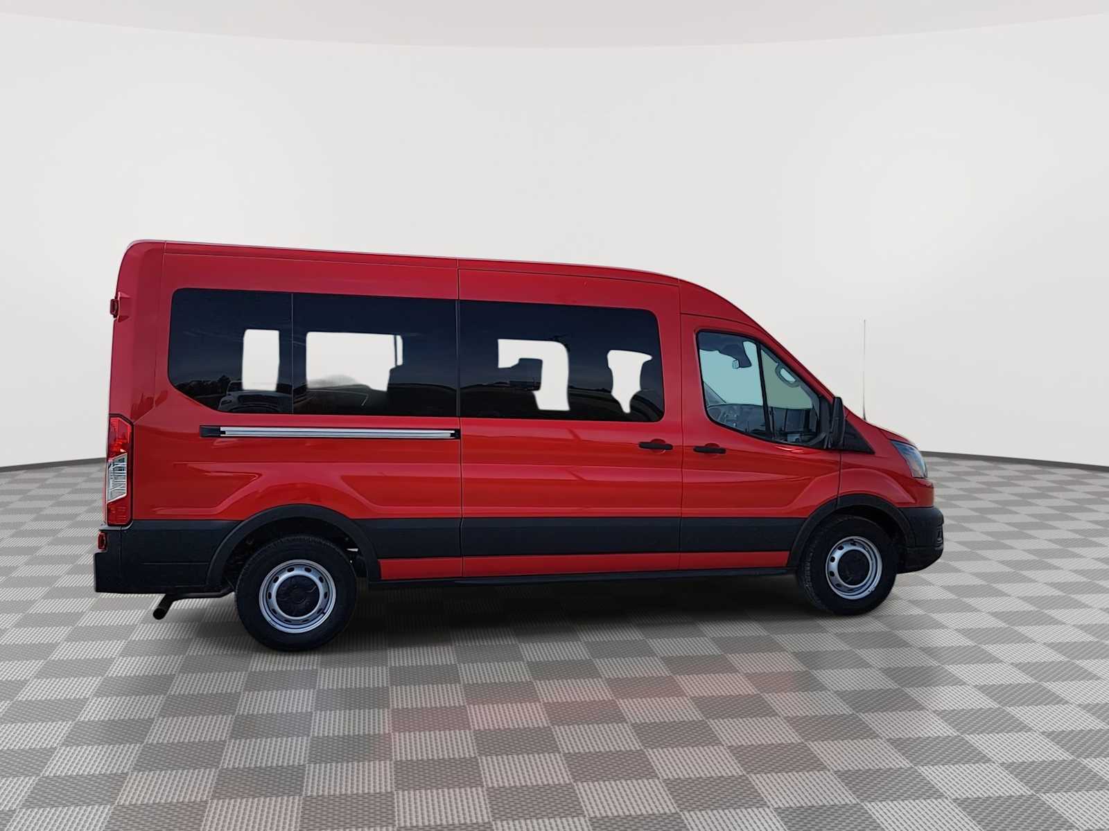2024 Ford Transit Passenger Van XL - Photo 9