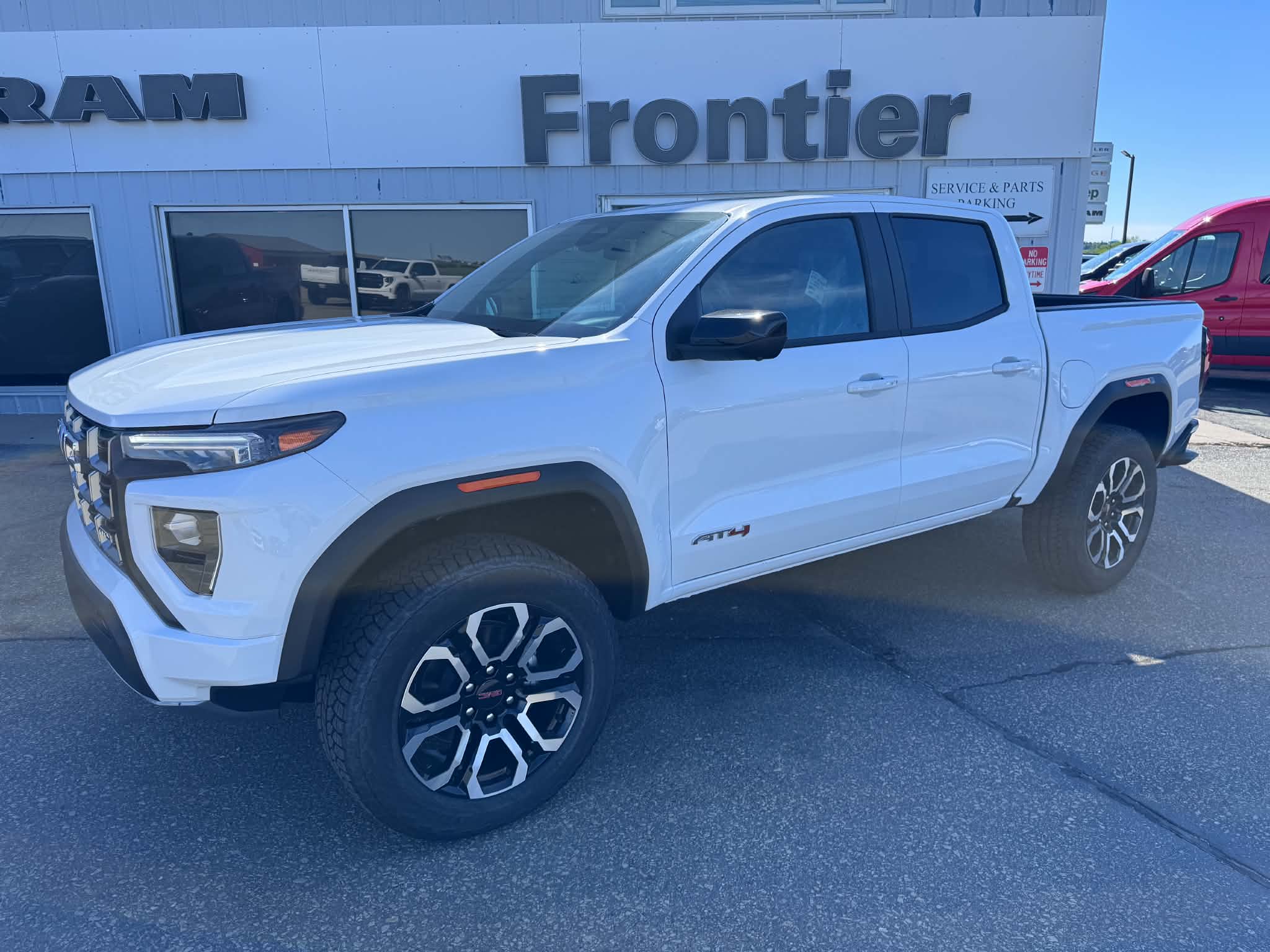 2026 GMC Canyon 4WD AT4 Crew Cab Short Box's photo