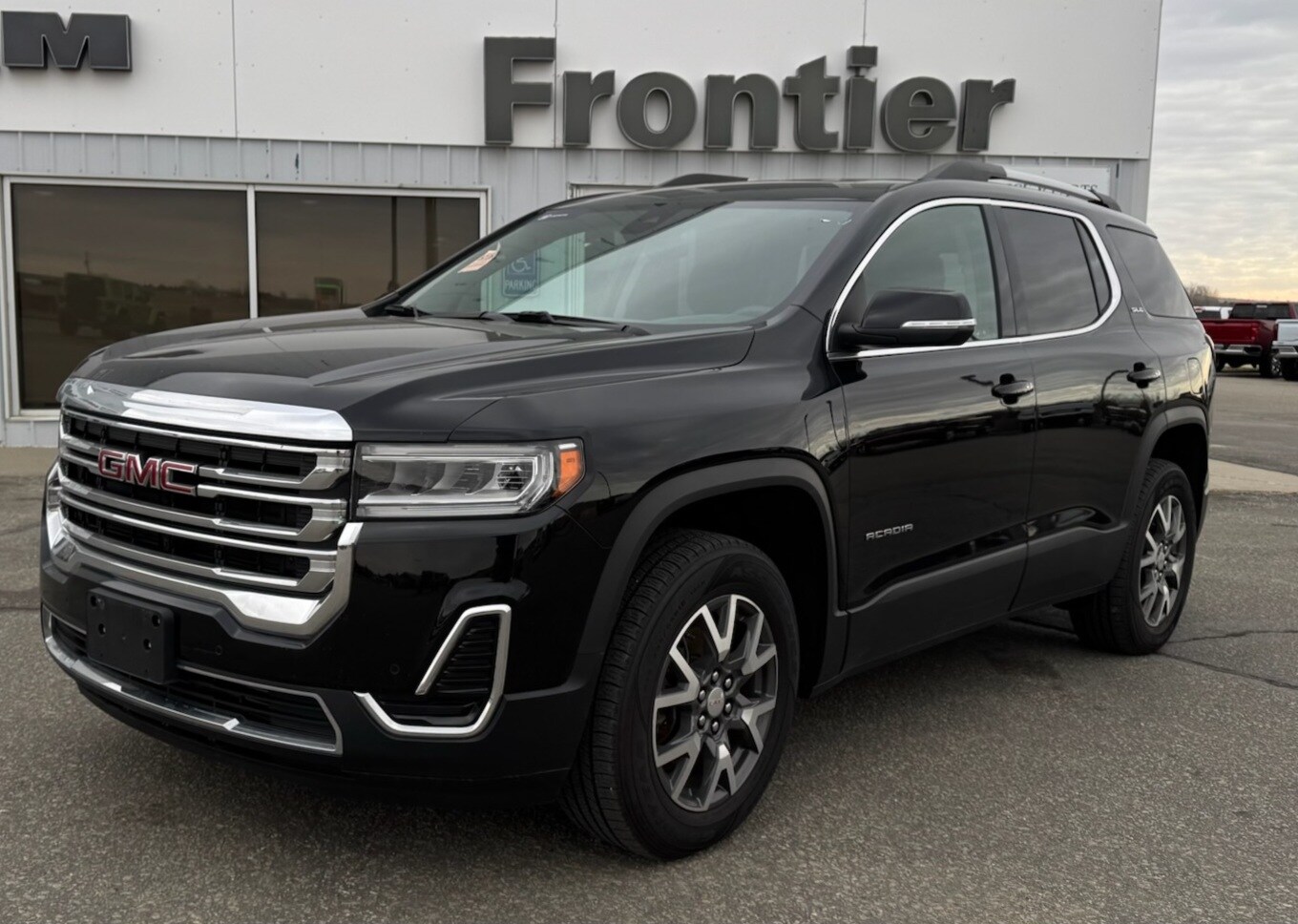 2023 GMC Acadia SLE AWD's photo