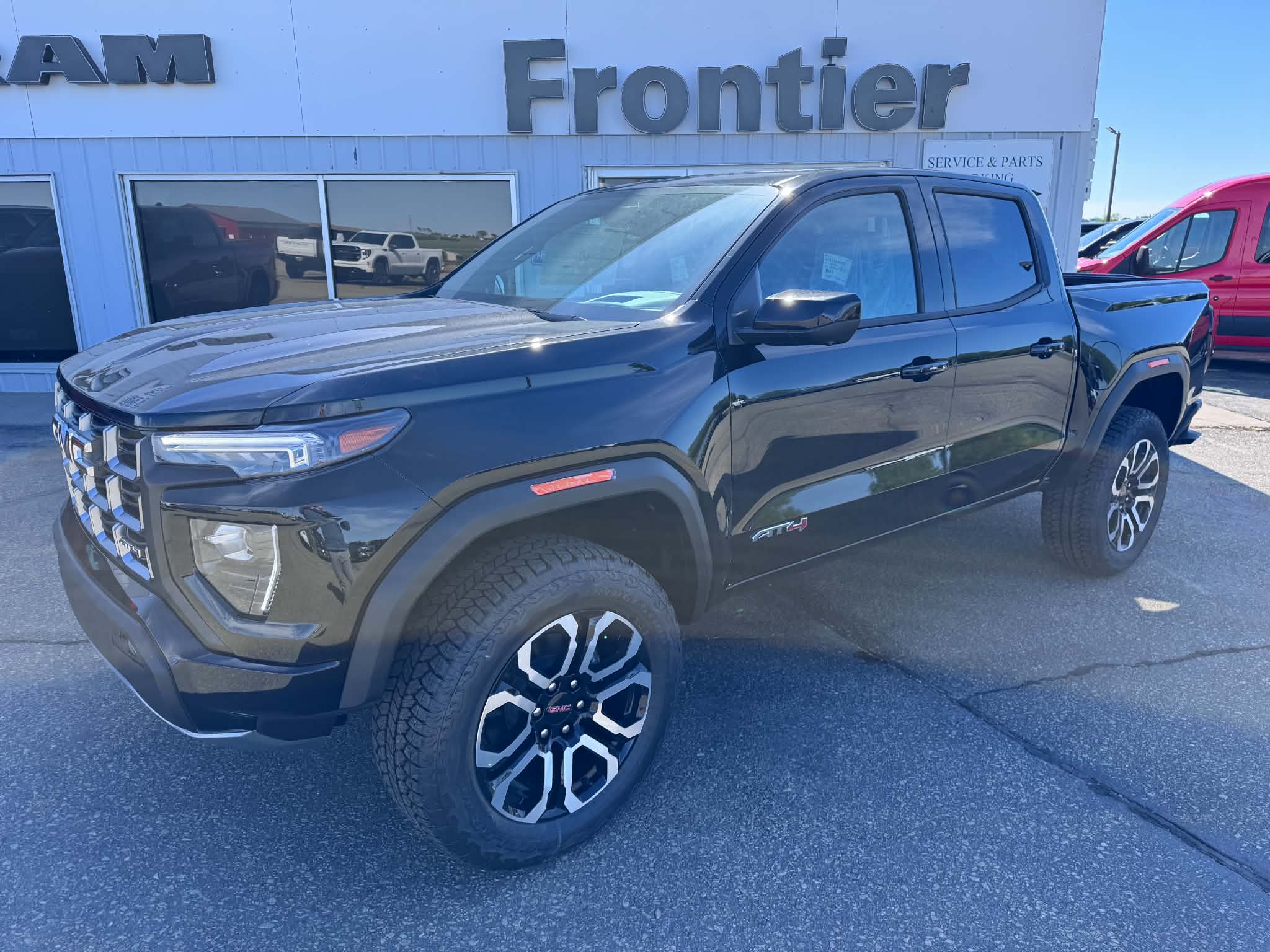 2026 GMC Canyon 4WD AT4 Crew Cab Short Box's photo