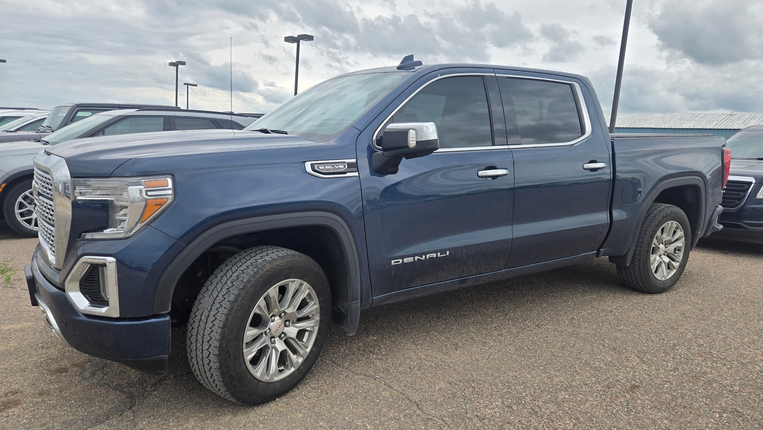 2020 GMC Sierra 4WD Crew Cab Short Box Denali's photo