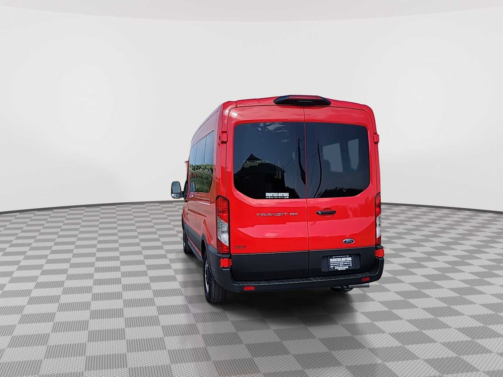 2024 Ford Transit Passenger Van XL - Photo 7