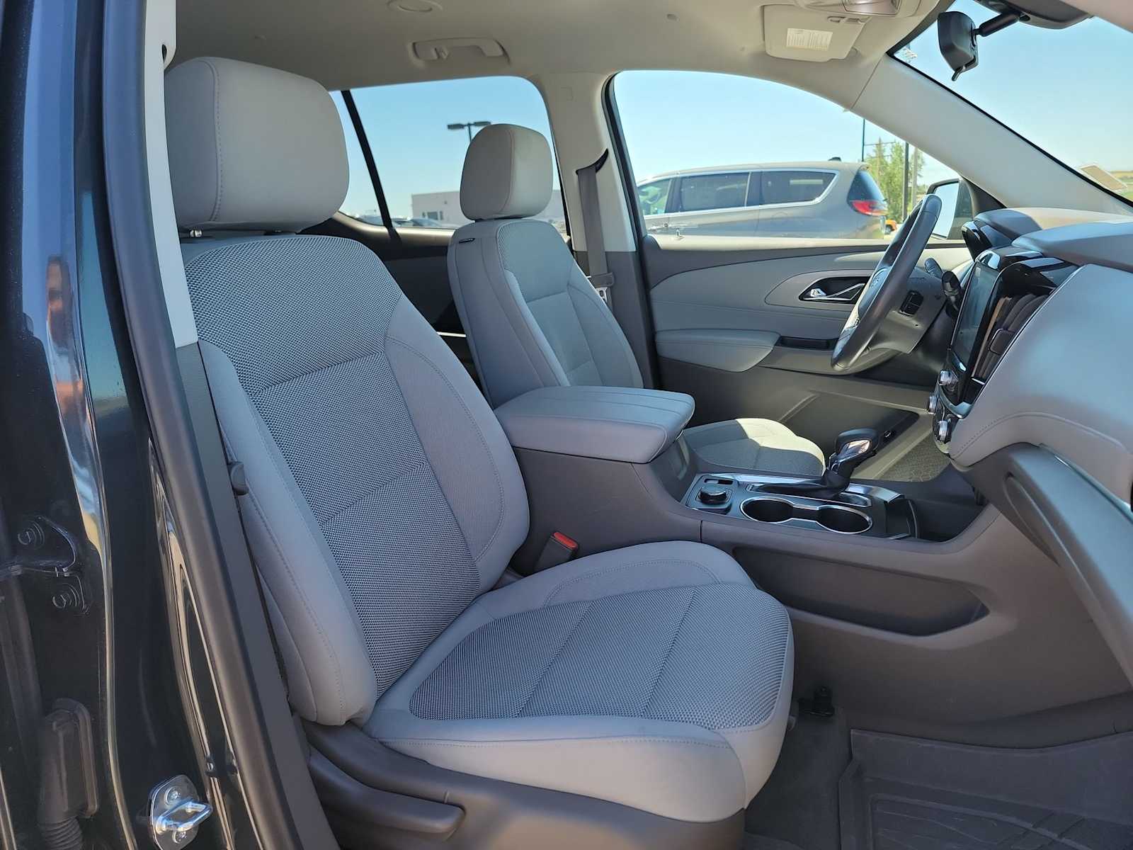 2021 Chevrolet Traverse 1LT - Photo 24