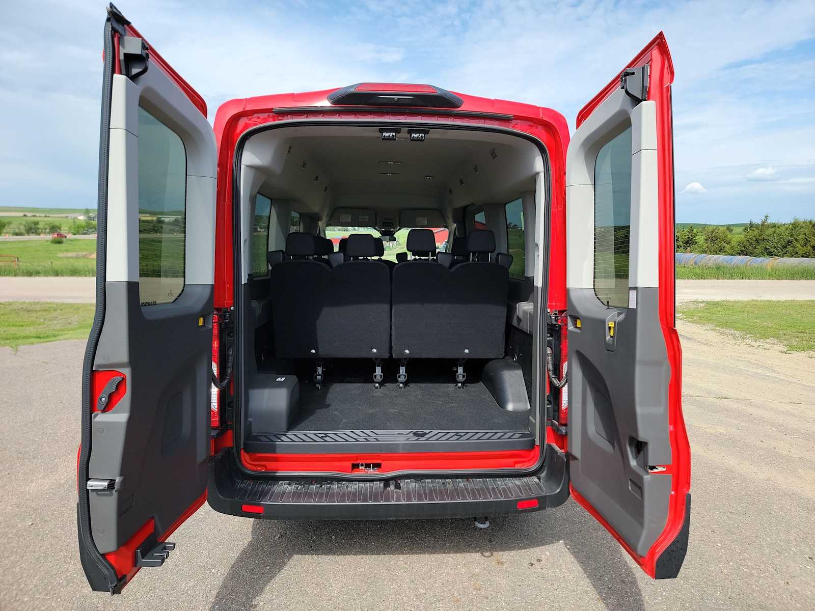 2024 Ford Transit Passenger Van XL - Photo 23