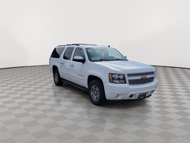 Used 2014 Chevrolet Suburban LT with VIN 1GNSKJE74ER215616 for sale in Winner, SD