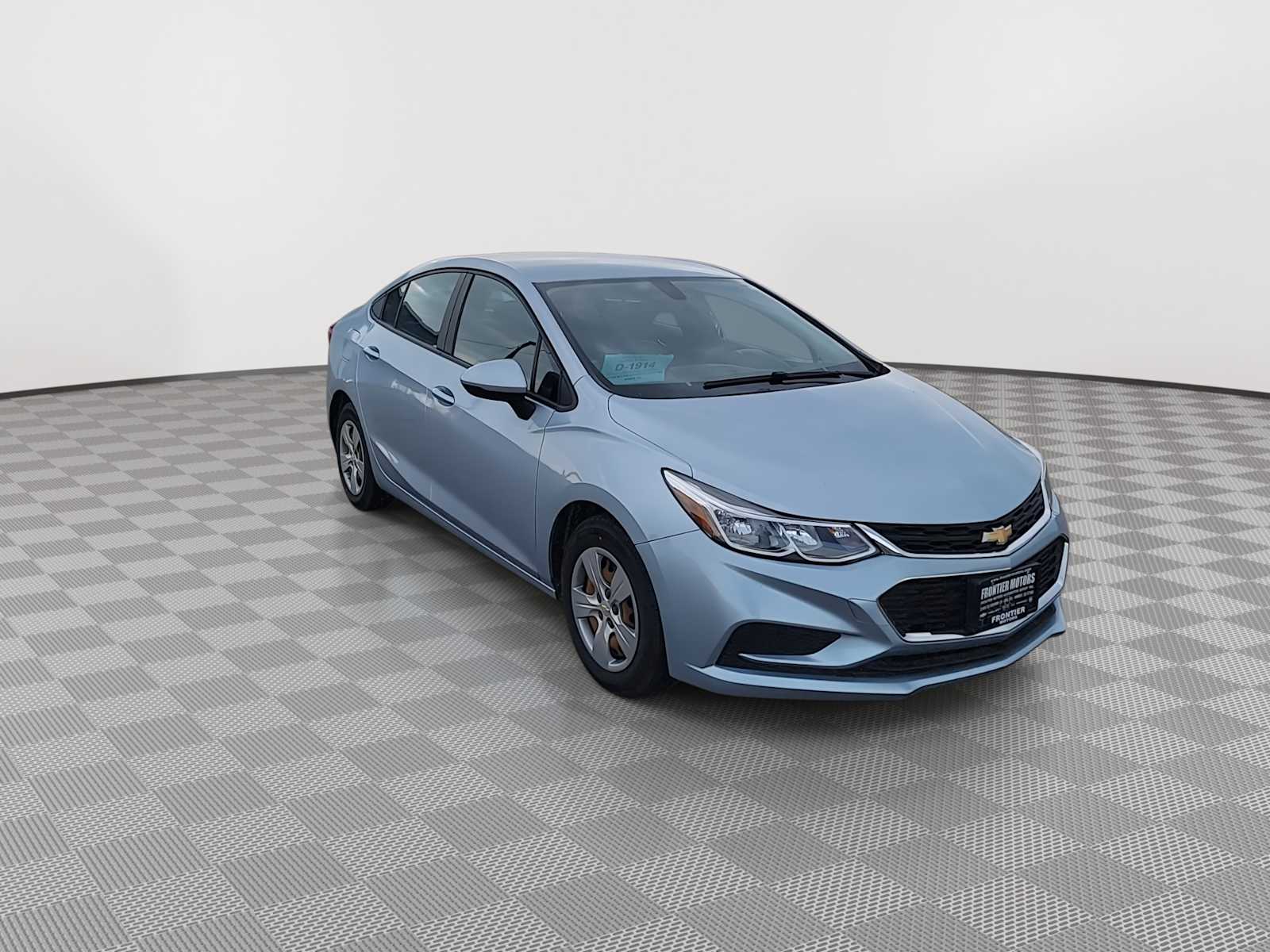 Used 2018 Chevrolet Cruze LS with VIN 1G1BC5SM3J7223308 for sale in Winner, SD