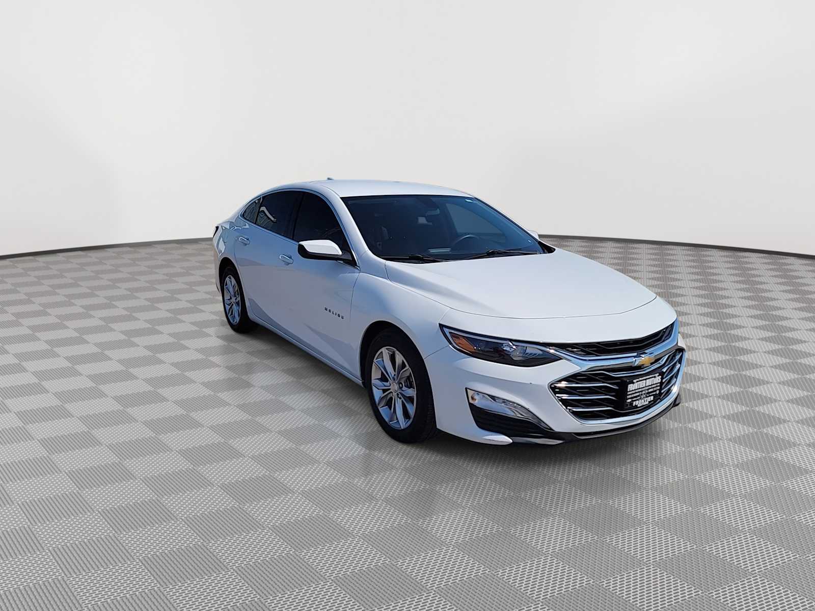 Used 2020 Chevrolet Malibu 1LT with VIN 1G1ZD5ST0LF025524 for sale in Winner, SD