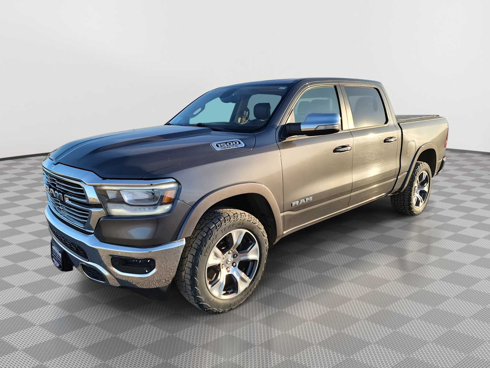 2019 RAM 1500 Laramie 4x4 Crew Cab 5'7's photo
