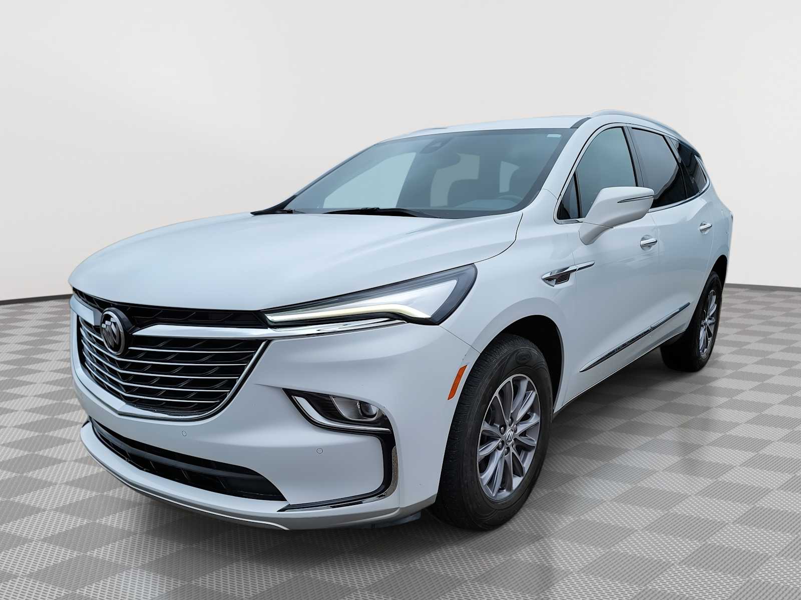 2023 Buick Enclave Essence AWD's photo