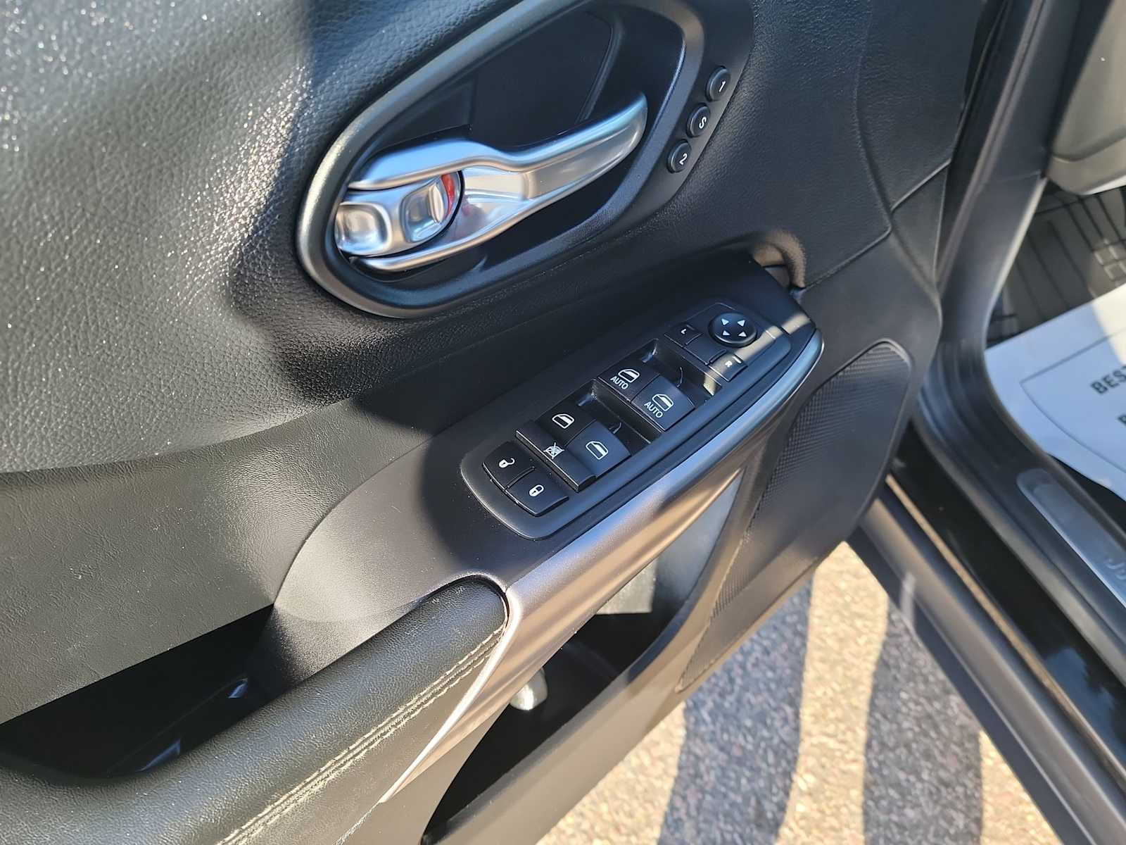 2020 Jeep Cherokee Limited - Photo 13