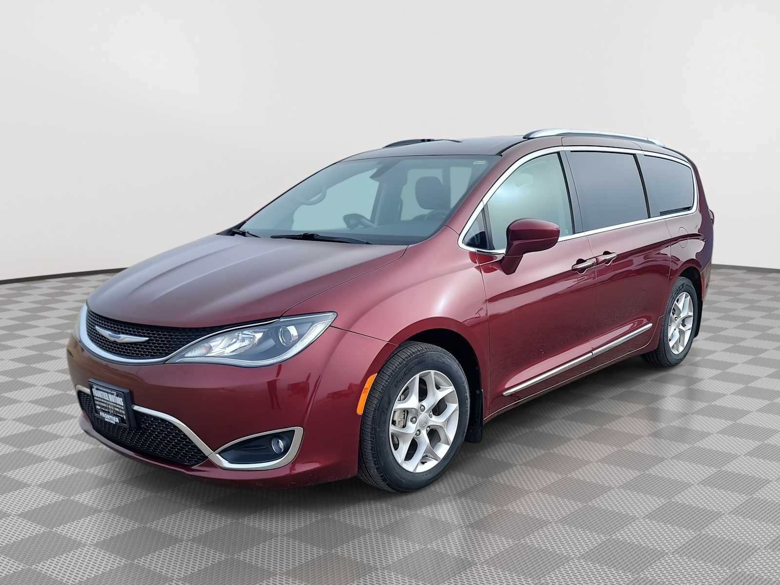 2019 Chrysler Pacifica Touring L Plus's photo