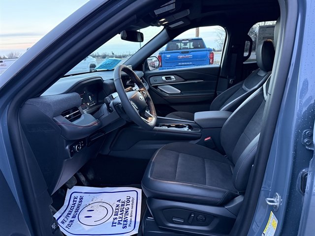 2026 Ford Explorer ST - Photo 10