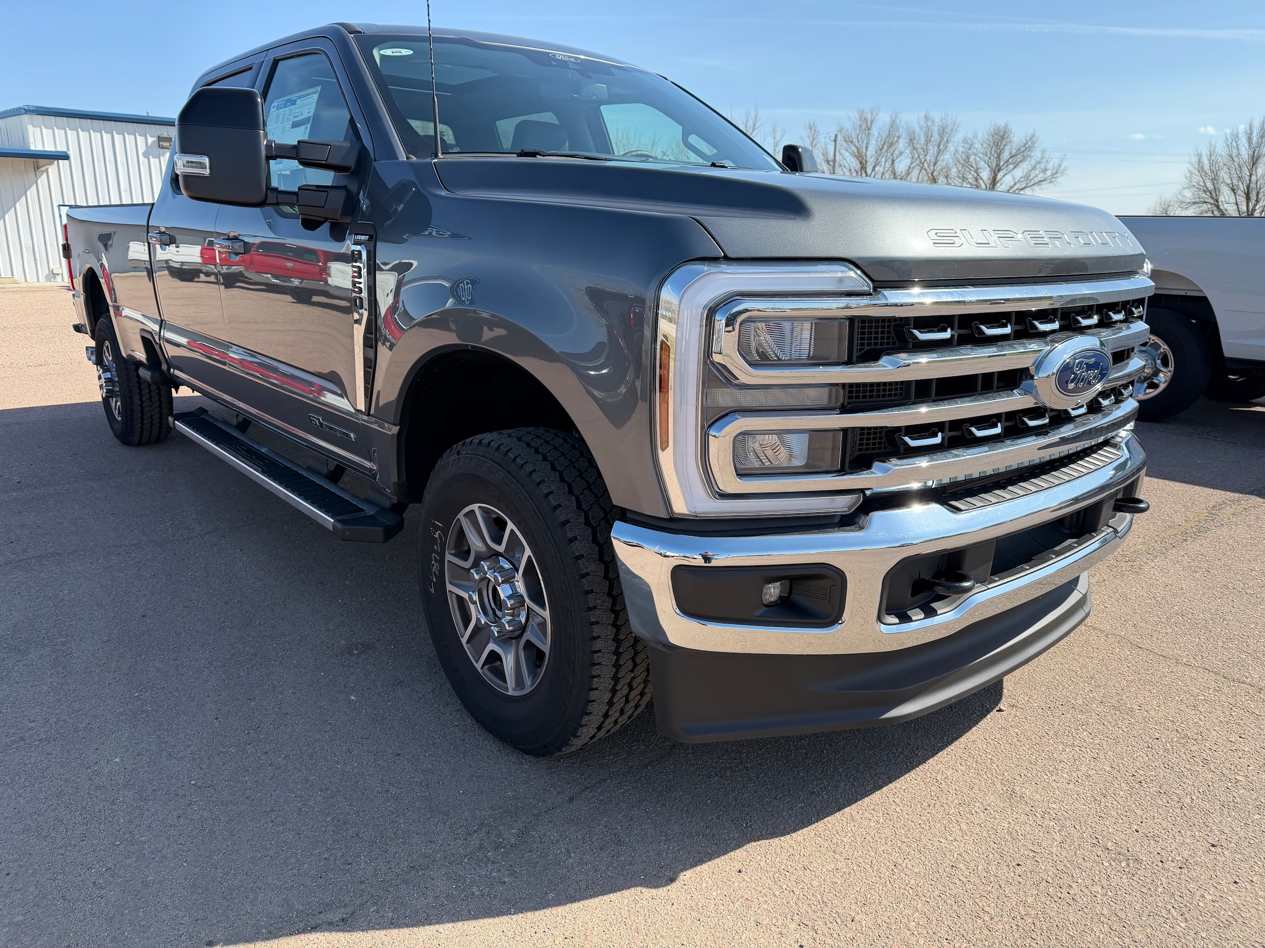 2026 Ford F-350 Super Duty Lariat - Photo 3