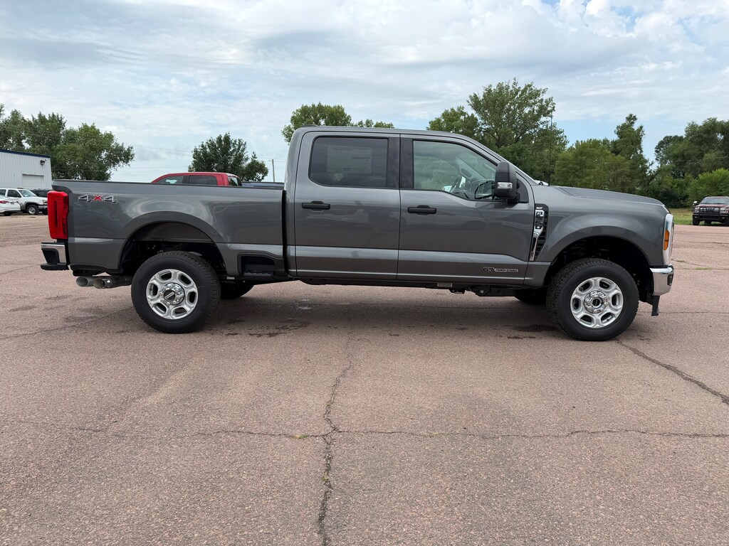 New 2026 Ford F-350 Truck Crew Cab